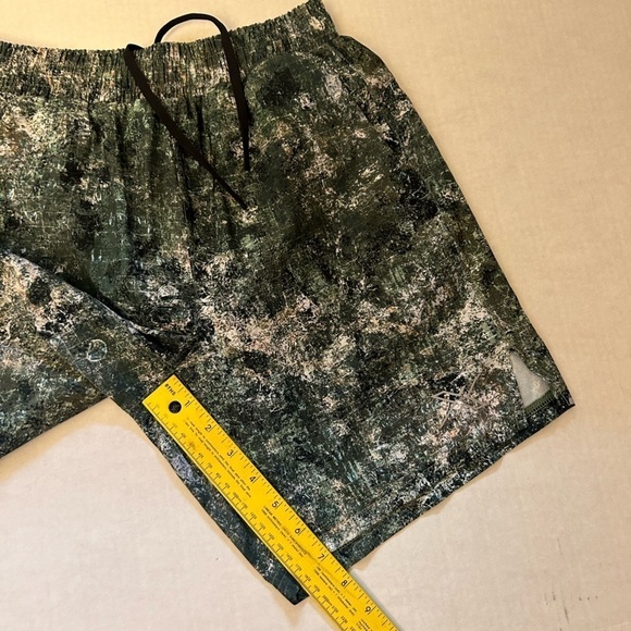 2XU Aero athletic lightweight stretch lined shorts w/front pockets. Sz-S. T14 - Picture 8 of 12